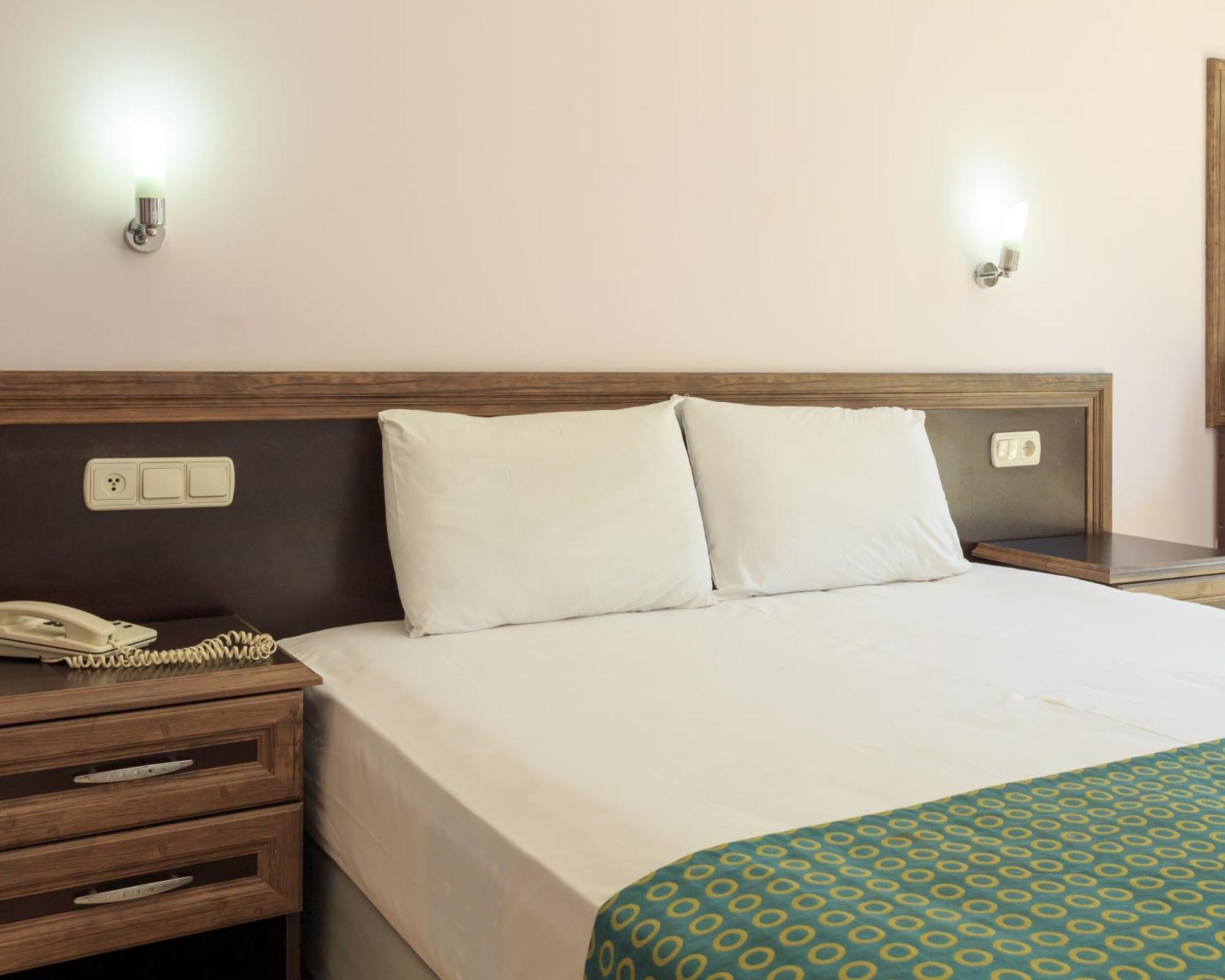 אולודניץ Flamingo Hotel & Spa - Pet Friendly מראה חיצוני תמונה